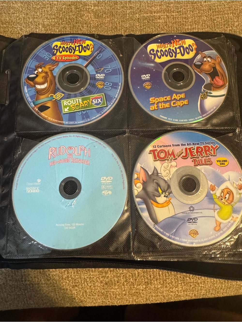 Random 100 kids DVDs Scooby-Doo & Tom & Jerry, Dora DVD Collection -